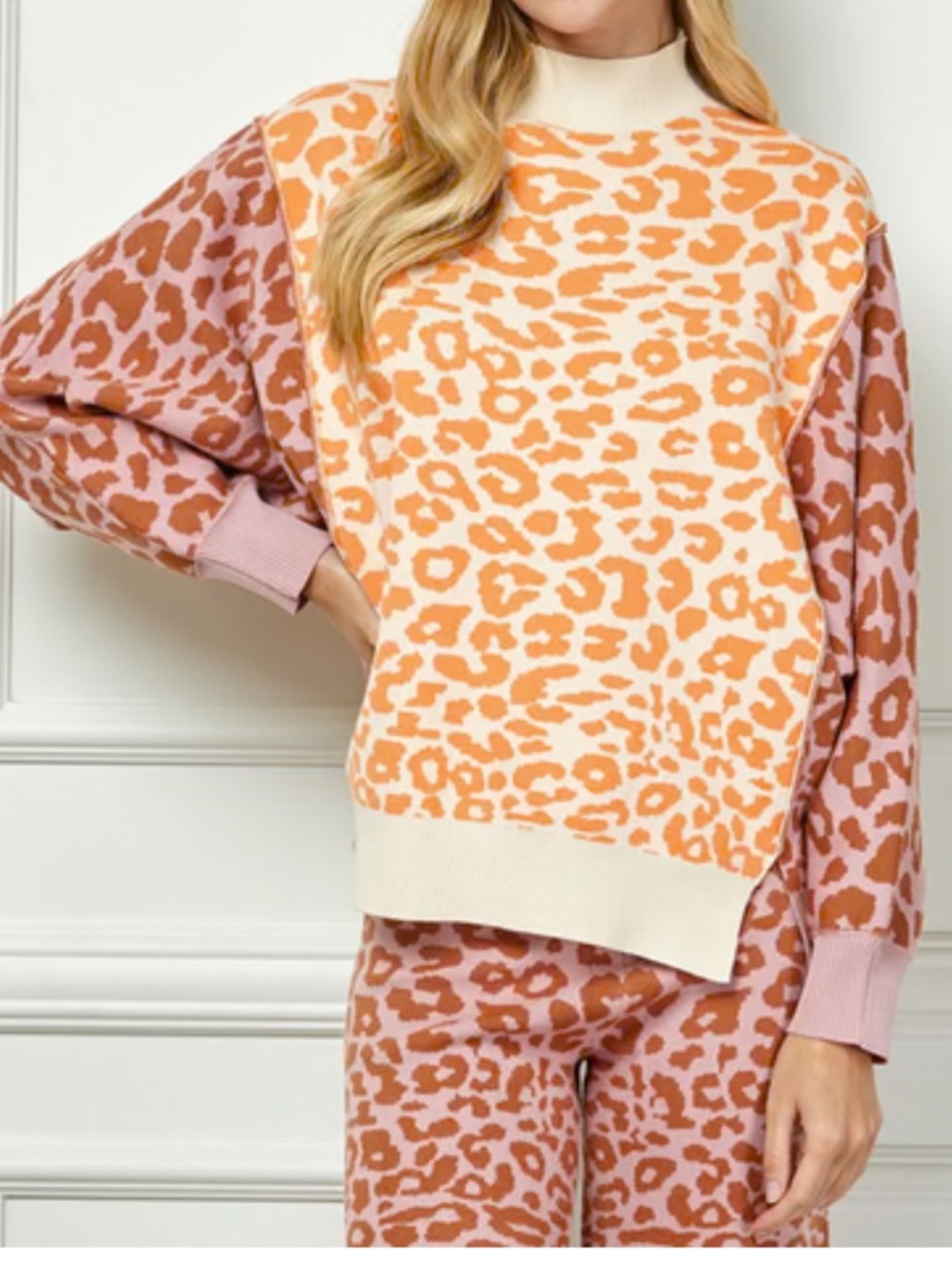 See and Be Seen animal / Leopard print multicolor turtleneck casual sweater M